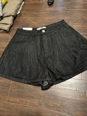 WeWoreWhat Black High-Waist Pleated Shorts